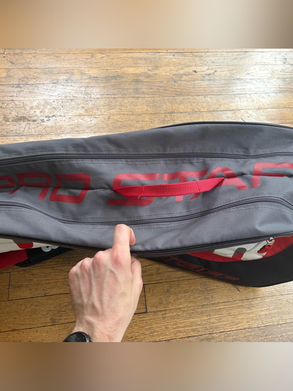 Wilson Pro Staff Tennis Racket Bag | Gray & Red | Multi-Compartment ๐พ - Picture 3 of 16